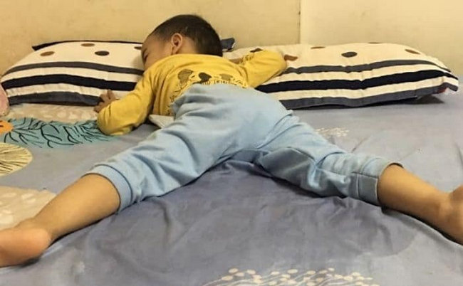 c&aacute;ch khắc phục t&igrave;nh trạng đ&aacute;i dầm ở trẻ em